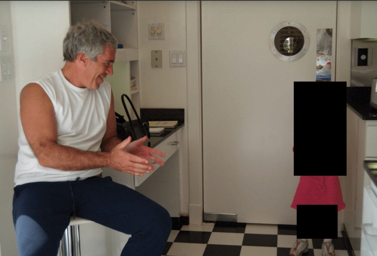 اپستین و کودکانی که از سرنوشت‌شان اطلاعاتی در دسترس نیست | تصاویر