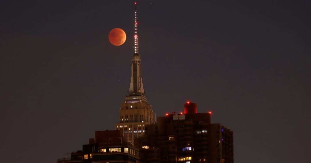 یک‌ماه جذاب آسمانی پیش‌رو داریم | حلقه آتشی در آسمان زمین