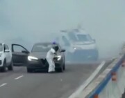 حمله به خودروی حمل پول در جاده! + ویدئو | تصاویری از لحظه تیراندازی