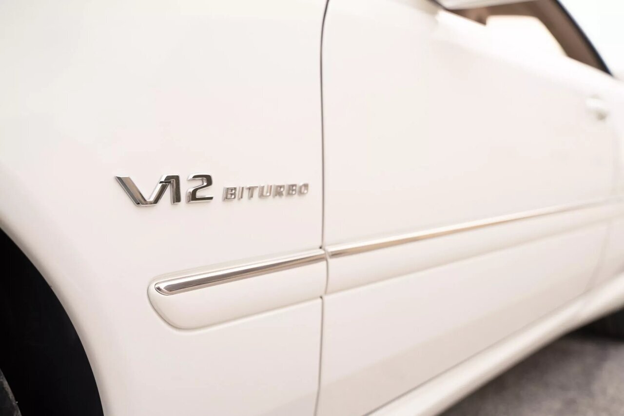 قیمت ۵۰ میلیارد تومانی برای بنز ۲۰ ساله! + عکس | داخل کابین این مرسدس بنز را ببینید