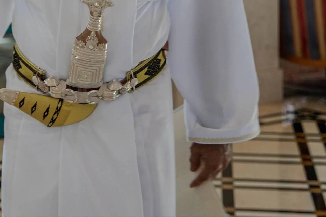 ماجرای عکس خبرساز از دیدار لاریجانی و مقام عمانی