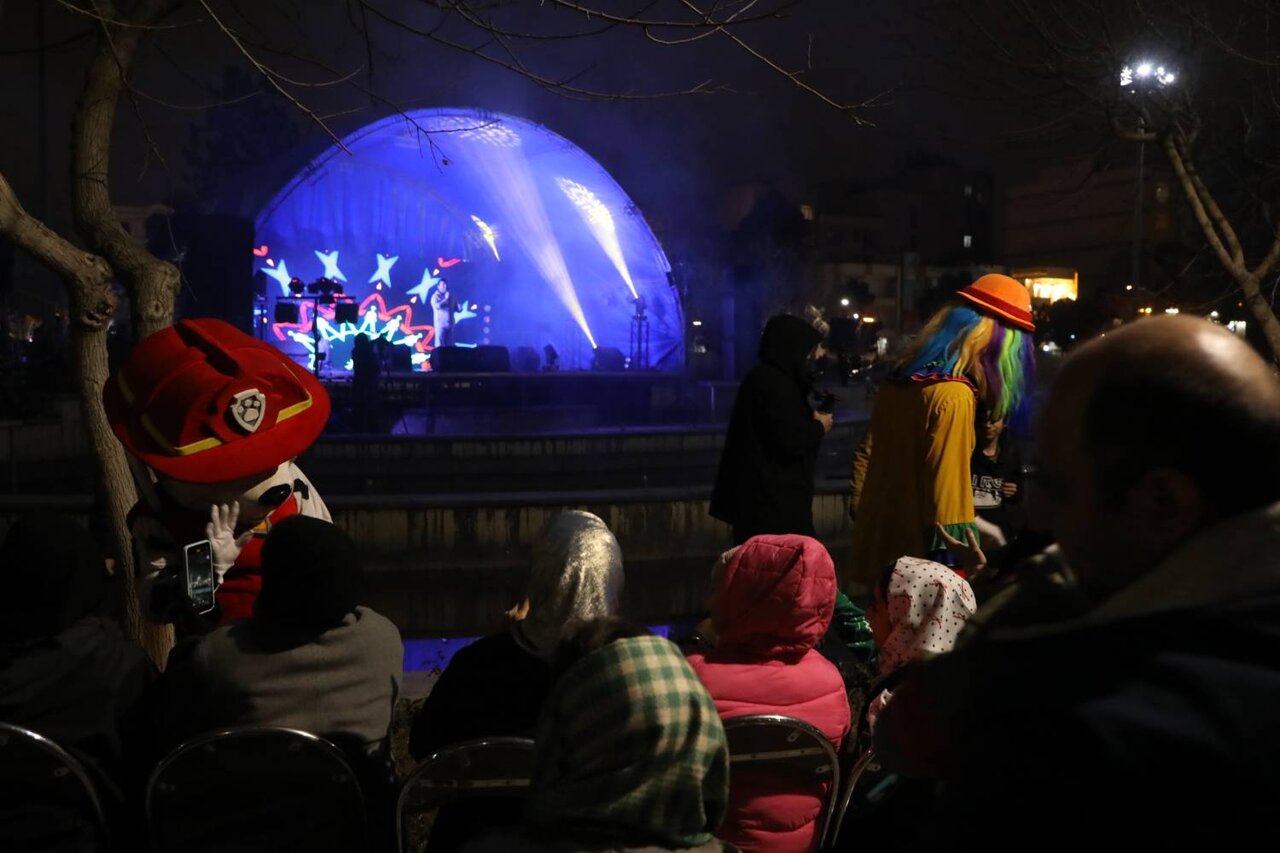 دورهمی بزرگ خانوادگی در فلکه دوم نیروی هوایی