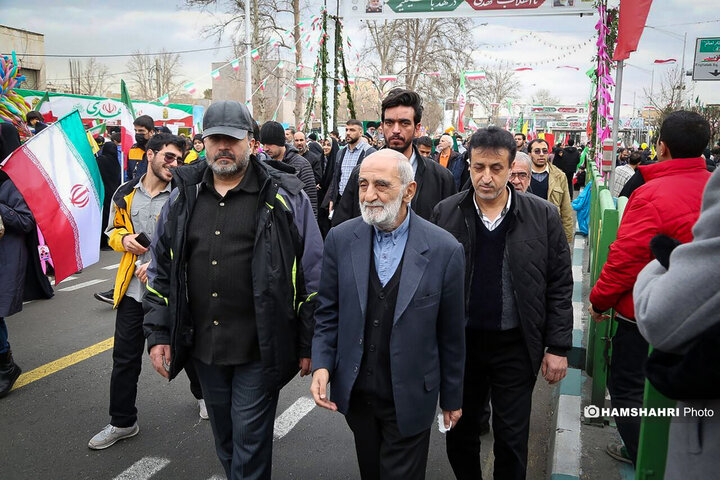 حضور پرشور مردم تهران در راهپیمایی ۲۲ بهمن