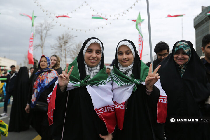 حضور پرشور مردم تهران در راهپیمایی ۲۲ بهمن-2