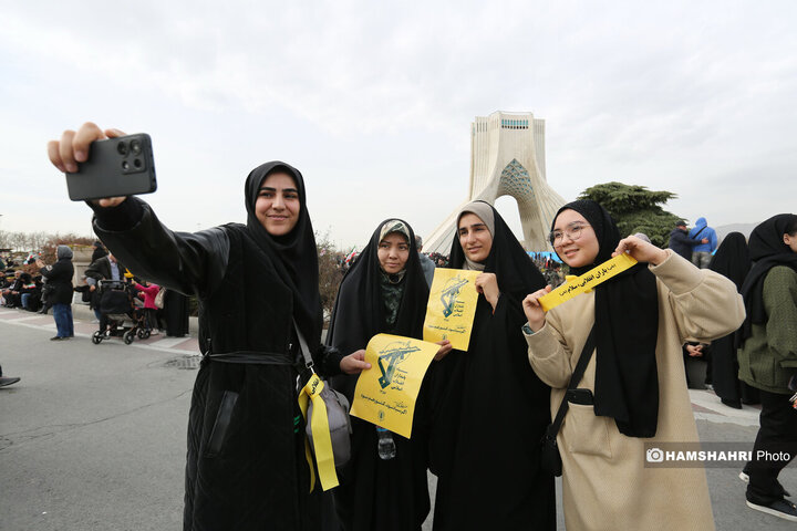 حضور پرشور مردم تهران در راهپیمایی ۲۲ بهمن-2