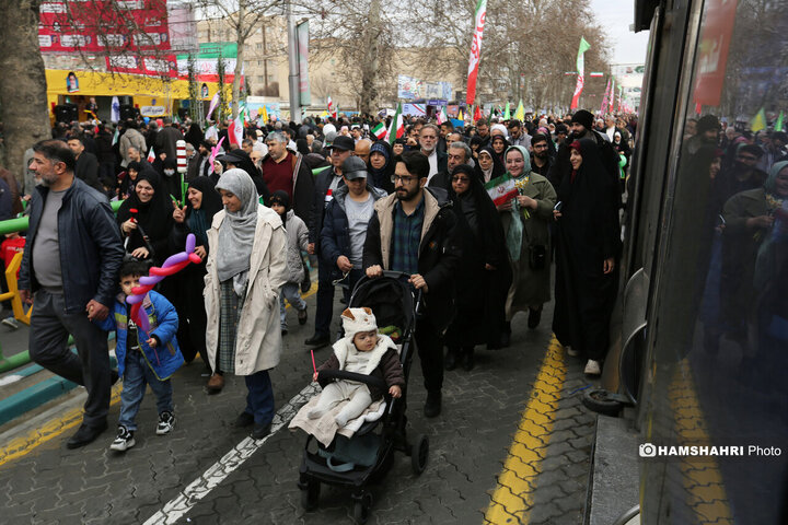 حضور پرشور مردم تهران در راهپیمایی ۲۲ بهمن-2