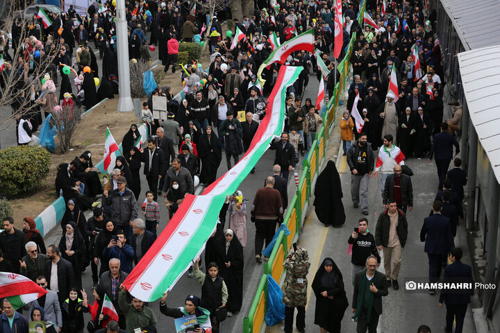 حضور پرشور مردم تهران در راهپیمایی ۲۲ بهمن-2