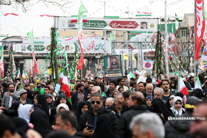 حضور پرشور مردم تهران در راهپیمایی ۲۲ بهمن-۲