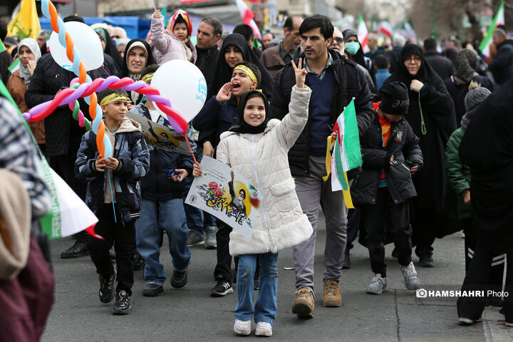 حضور پرشور مردم تهران در راهپیمایی ۲۲ بهمن-۲