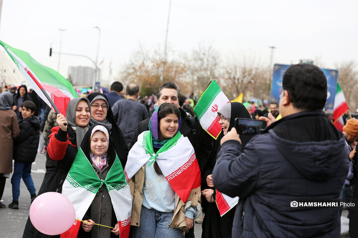 حضور پرشور مردم تهران در راهپیمایی ۲۲ بهمن-۲