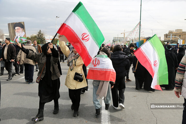 حضور پرشور مردم تهران در راهپیمایی ۲۲ بهمن-۲