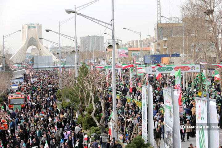 حضور پرشور مردم تهران در راهپیمایی ۲۲ بهمن-۲