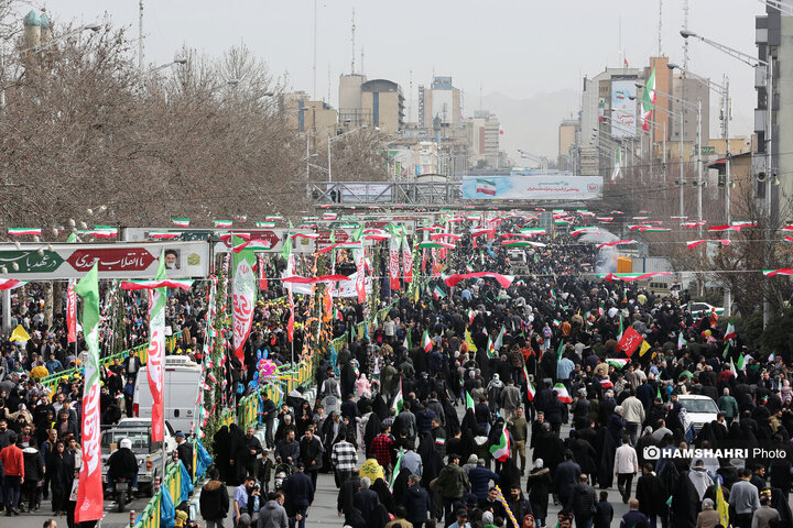 حضور پرشور مردم تهران در راهپیمایی ۲۲ بهمن-۲