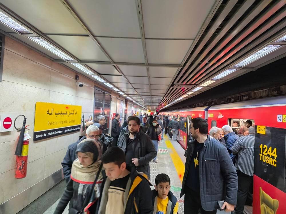 مترو تهران در 22 بهمن