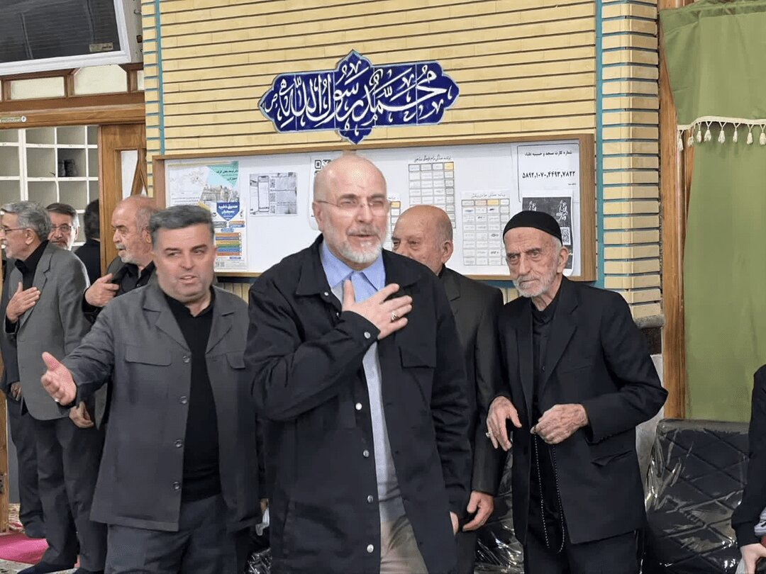 قالیباف با پدرش به مراسم ختم رفت | تصاویر