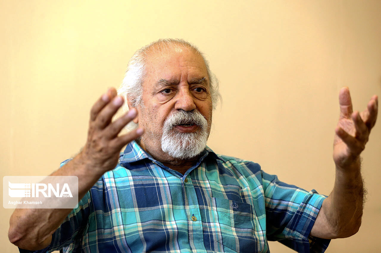 دخترم گلشیفته قلههای بازیگری را فتح کرد! | هوگو چاوز انسان بسیار بزرگی بود و خسرو گلسرخی شب ها به خانه من میآمد...