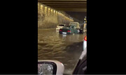 تبریز دریا شد! + ویدئو |‌ تصاویر گرفتار شدن مردم و خودروها در میان آب