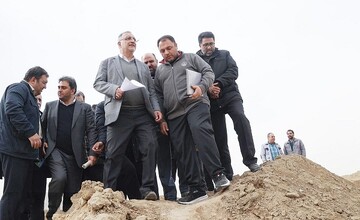 بازدید شهردار تهران از پروژه پایانه آزادگان در خط ۳ مترو پایتخت