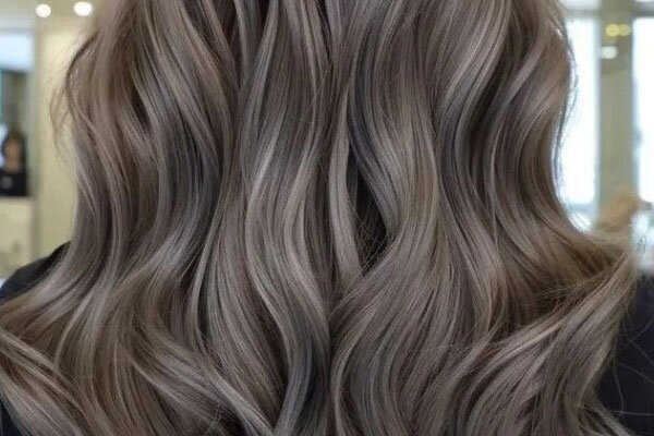 رنگ موی نسکافه ای چه شماره ای است ؟ | فرمول انواع ترکیب رنگ موی نسکافه ای با و بدون دکلره + عکس