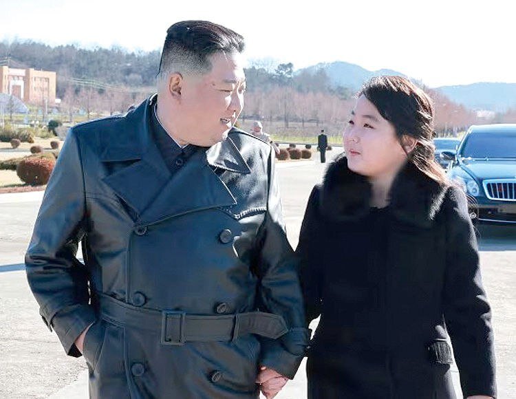 آفتاب نو – کیم جونگ اون و دخترش در حال افتتاح یک خیابان مهم