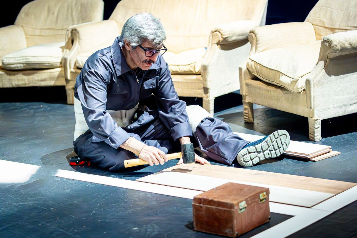 از «کانگوروی ژاپنی» تا «تحفه نطنز» روی صحنه تماشاخانههای تهران اجرا می شود