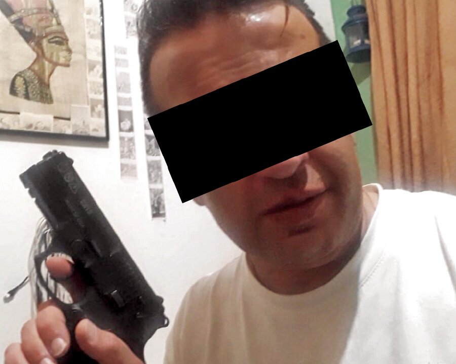 افشای راز قتلعام خانوادگی در مشهد | اسرار مرد شیکپوش در فلش سیاه بود + تصاویر