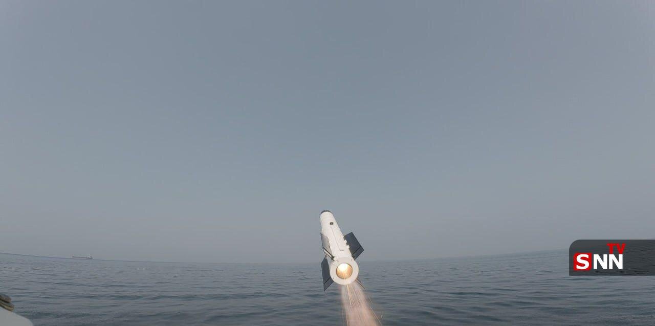 برگزاری رزمایش کنترل هوشمند تنگه هرمز توسط نیروی دریایی سپاه؛ جدیدترین تاکتیک و تسلیحات به نمایش درآمد | تصاویر