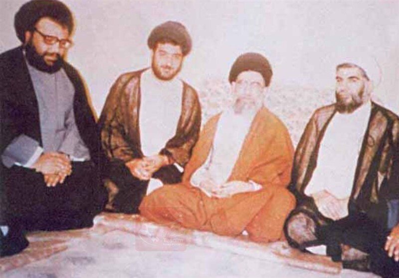 تصاویر منتشرنشده دبیر کل حزبالله کنار آیتالله خامنهای