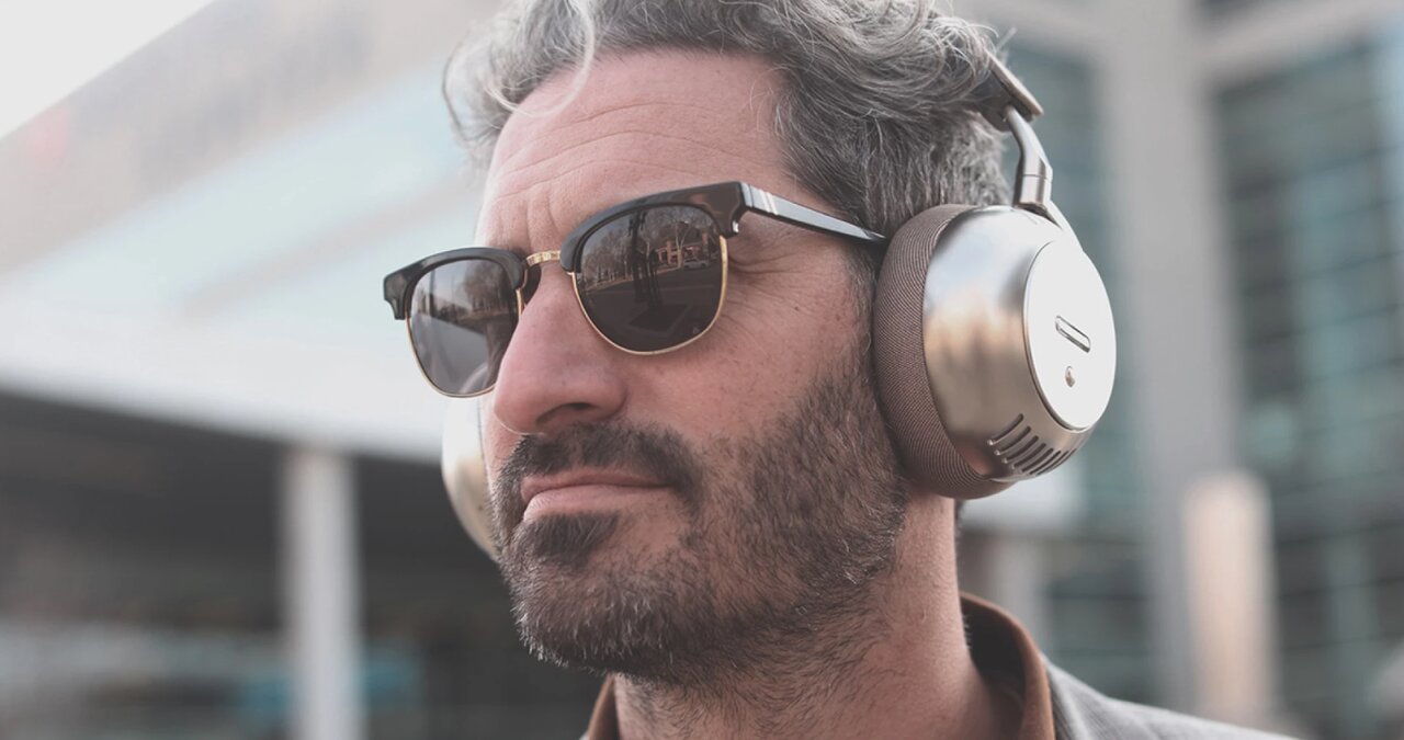 کیفیت استودیو روی گوش | TH۲ هدفونی که های‌-فای را از نو تعریف می‌کند