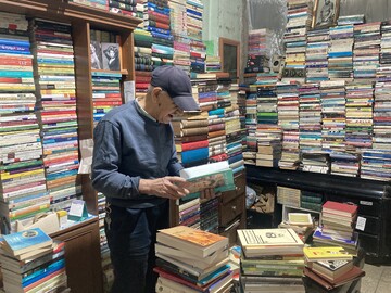 دلداده کتاب | کهنه نشینی کتاب‌های دست دوم و افست