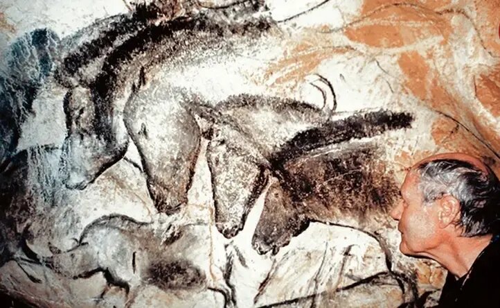 نقاشیهای شگفتانگیز در غاری که ۲۱ هزار سال هیچکس وارد آن نشده بود | عکس