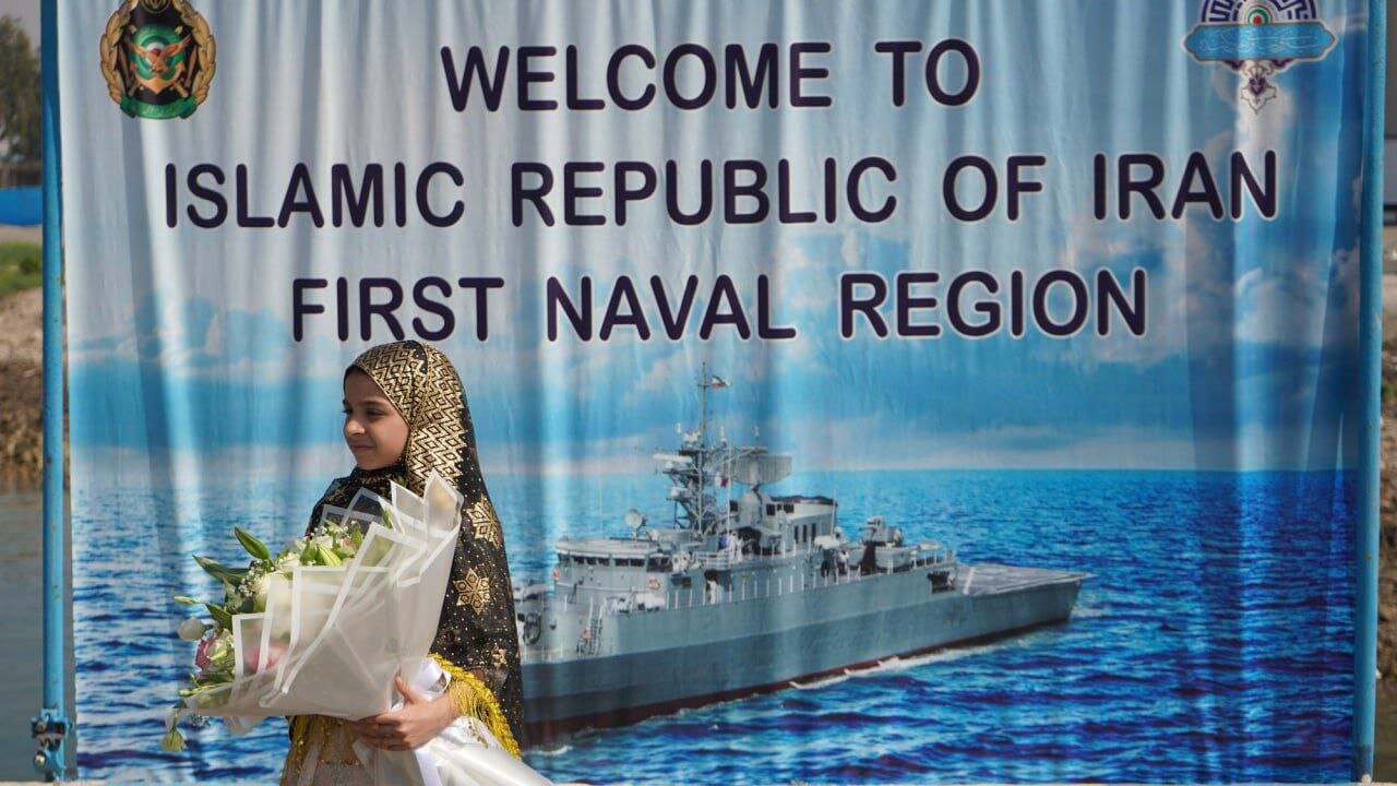 پهلوگیری ناوشکن روسی در منطقه یکم نیروی دریایی | تصاویر