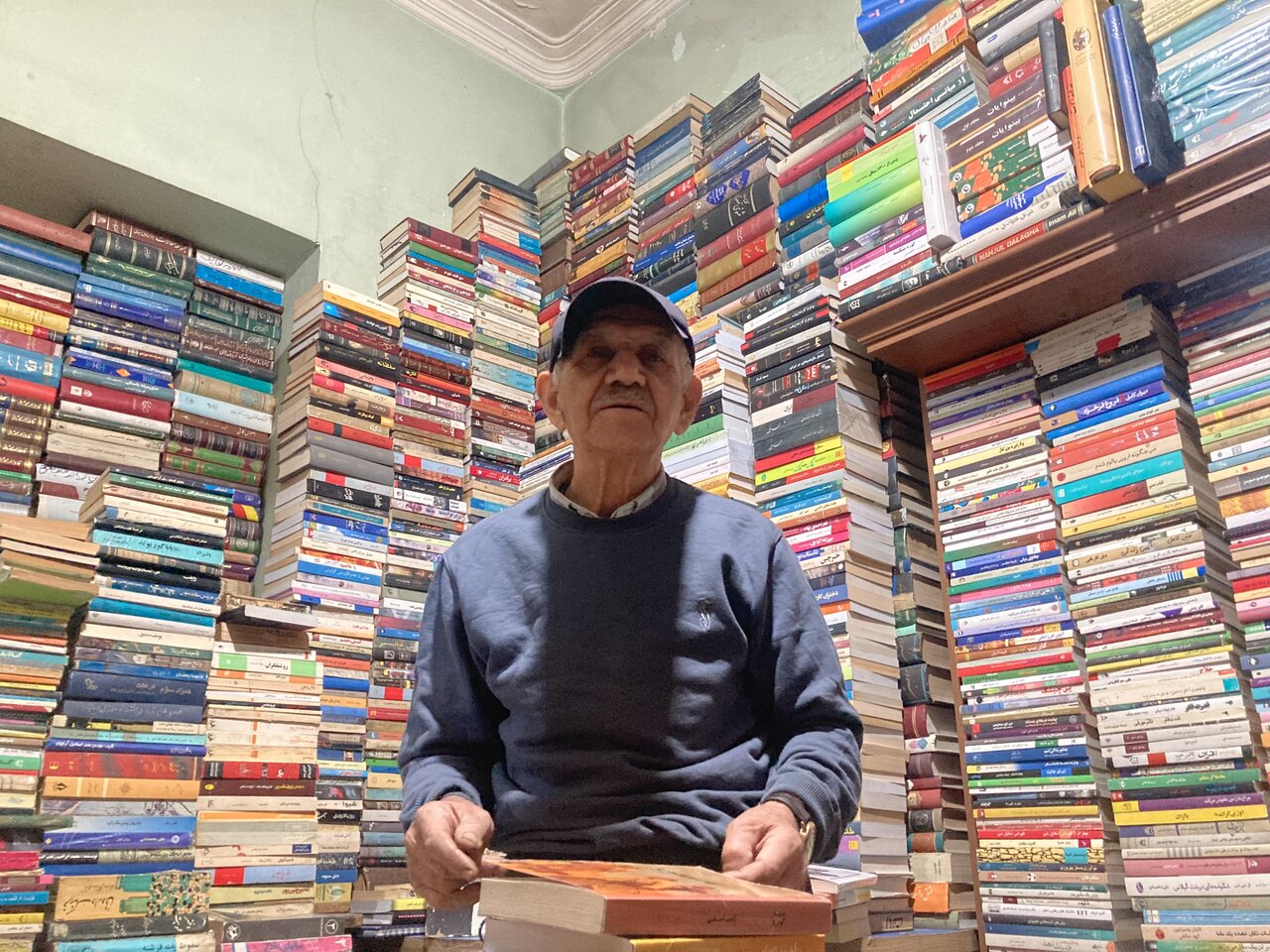 دلداده کتاب | کهنه نشینی کتاب‌های دست دوم و افست