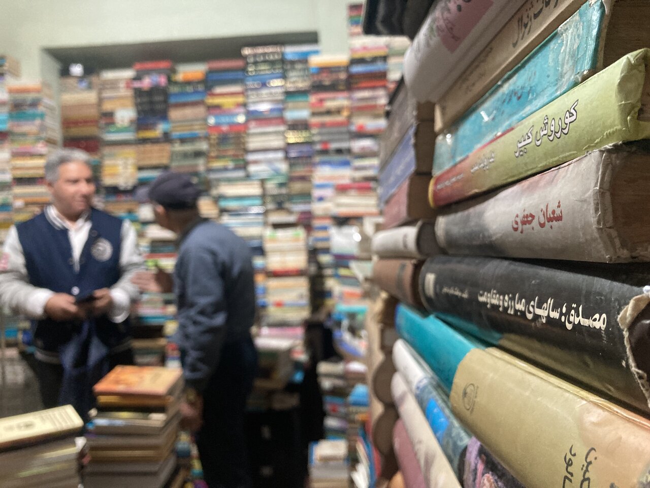 دلداده کتاب | کهنه نشینی کتاب‌های دست دوم و افست