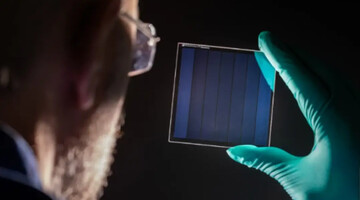 پایان تخریب دیجیتال | فناوری شیشه‌ای مایکروسافت داده‌ها را تا ۱۰ هزار سال حفظ می کند