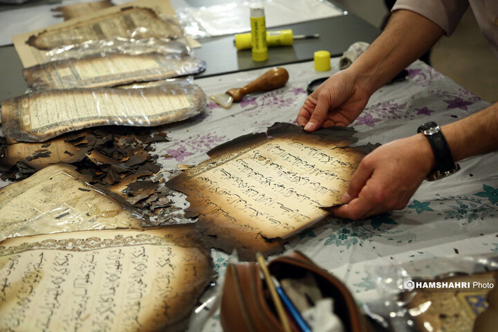 مرمت قرآن های سوخته در رویداد "آیه های ماندگار"