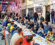 سفره افطاری برای همه همسایه‌ها | غروب این محله‌ها شاد است