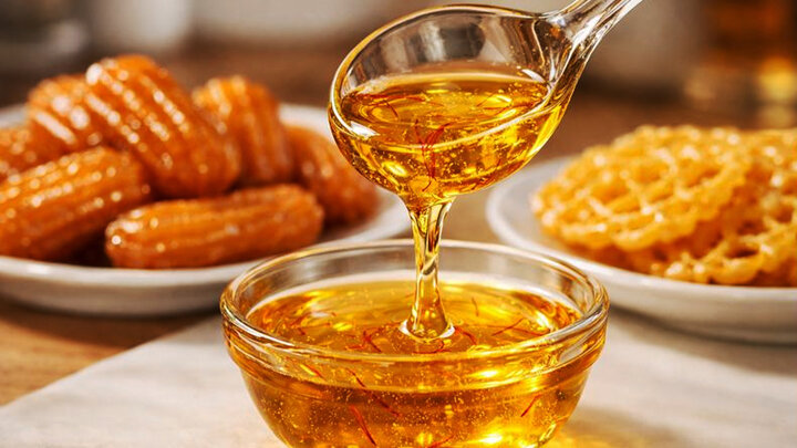 شربت بار بامیه چگونه درست می‌شود؟ + فیلم روش تهیه شربت بار | چرا شربت بار کدر می‌شود یا شکرک می‌زند؟