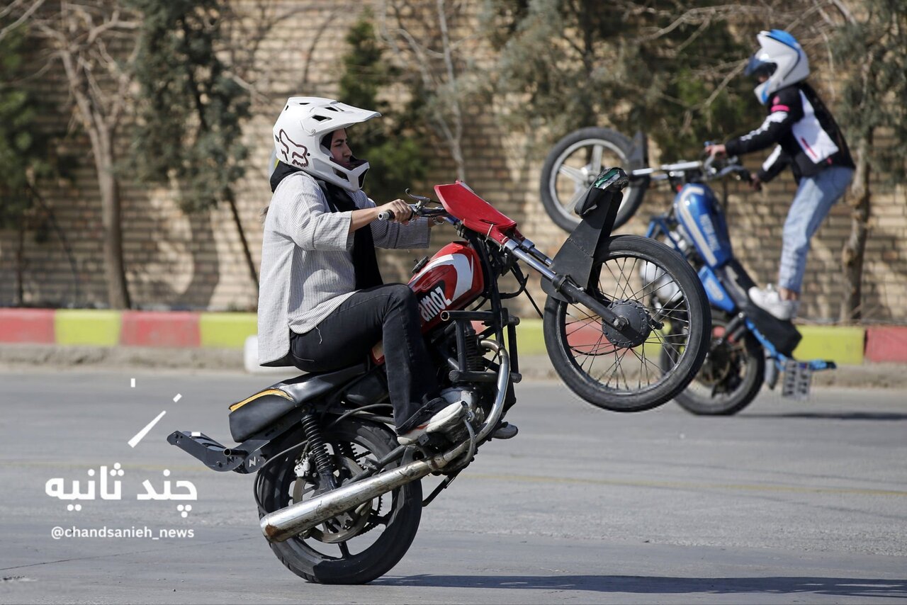 آموزش موتورسواری بانوان در جنوب تهران + عکس
