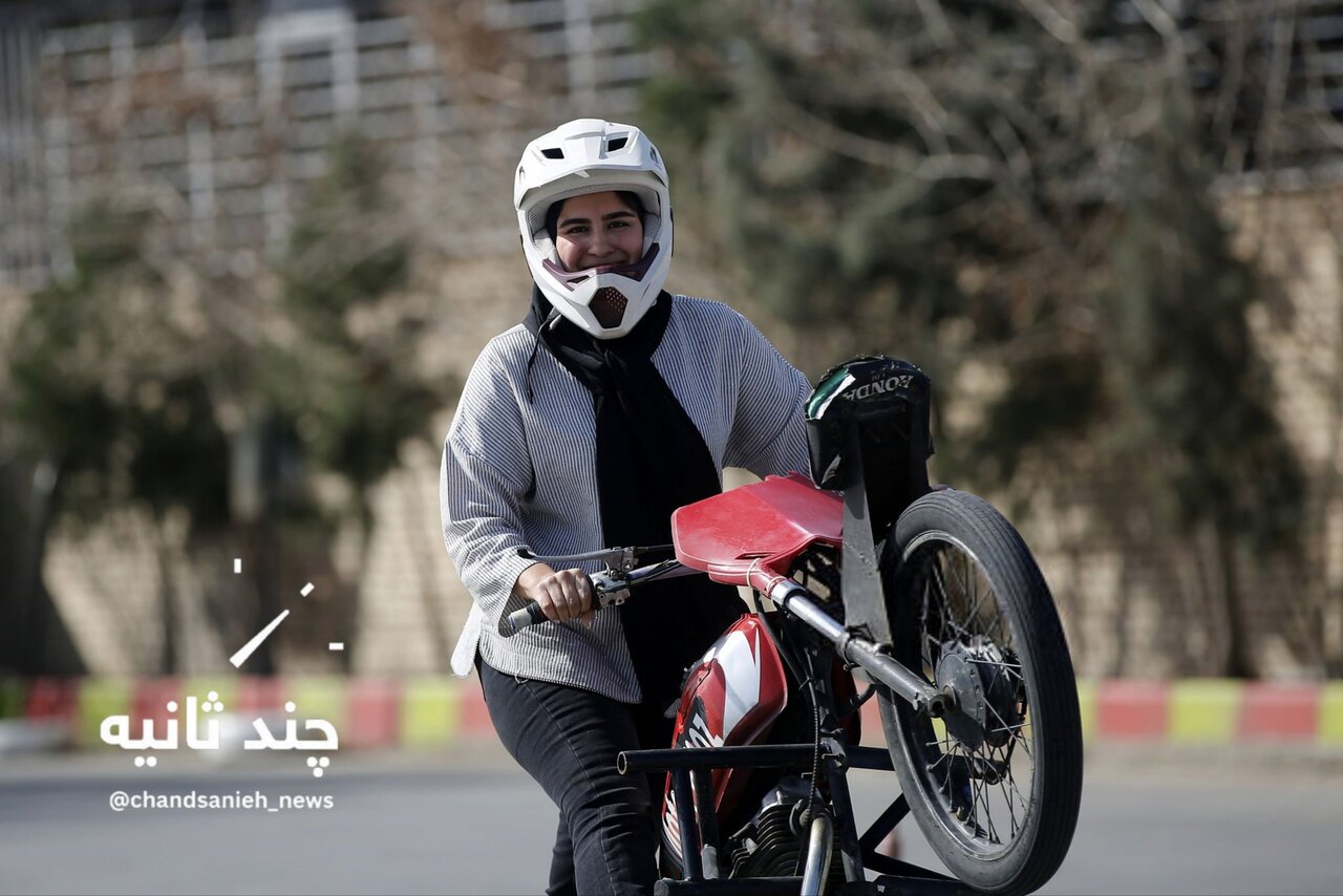 آموزش موتورسواری بانوان در جنوب تهران + عکس