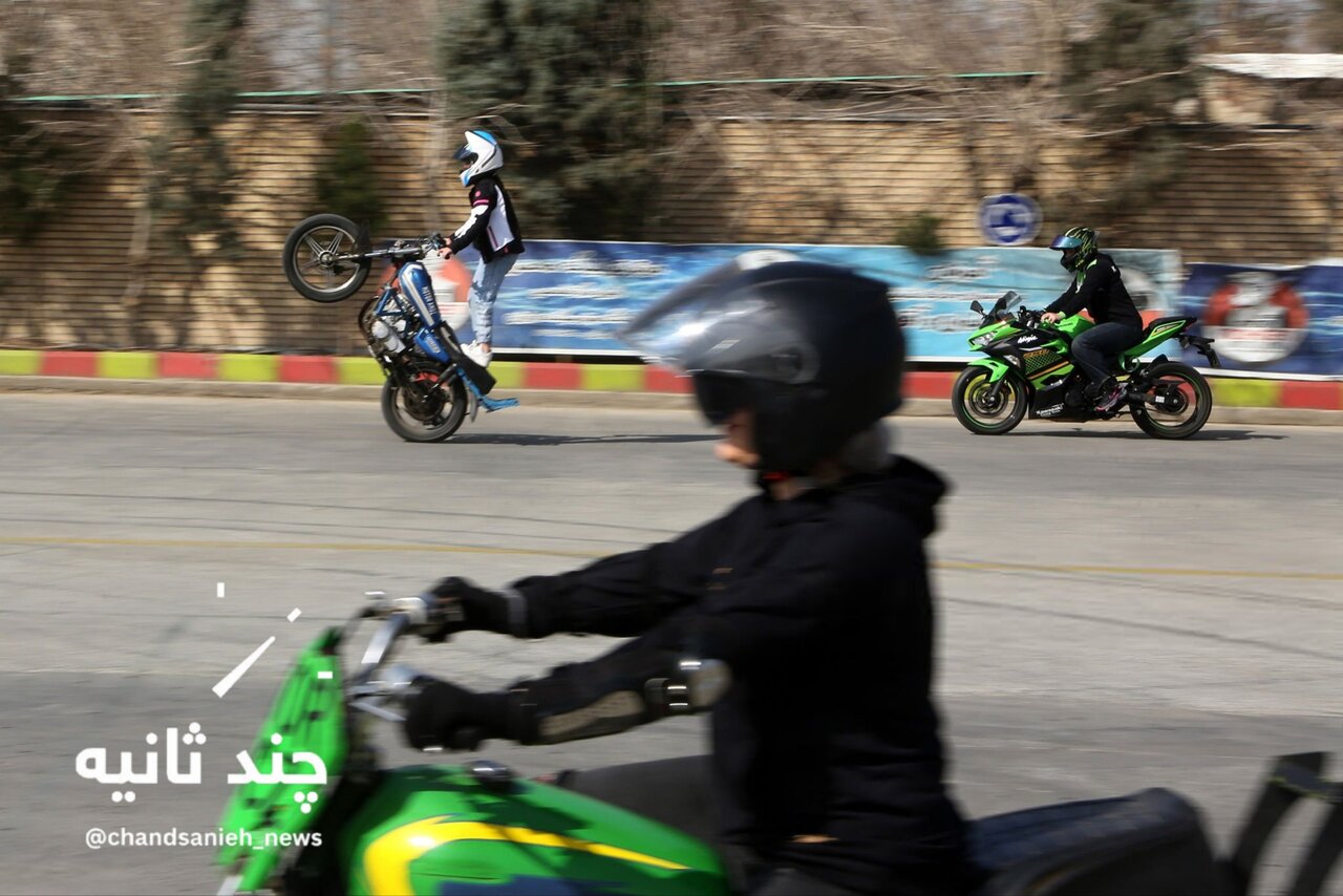 آموزش موتورسواری بانوان در جنوب تهران + عکس
