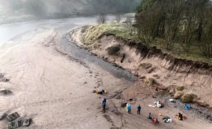 این ردپاهای ساحلی ۲ هزار سال قدمت دارند | عکس