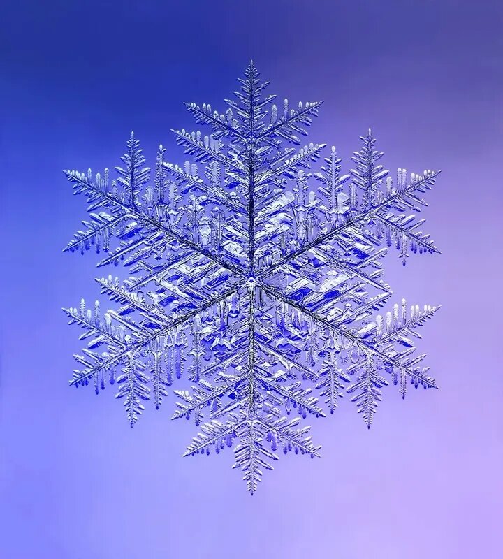 از کریستال‌های غول‌پیکر چه می‌دانید؟