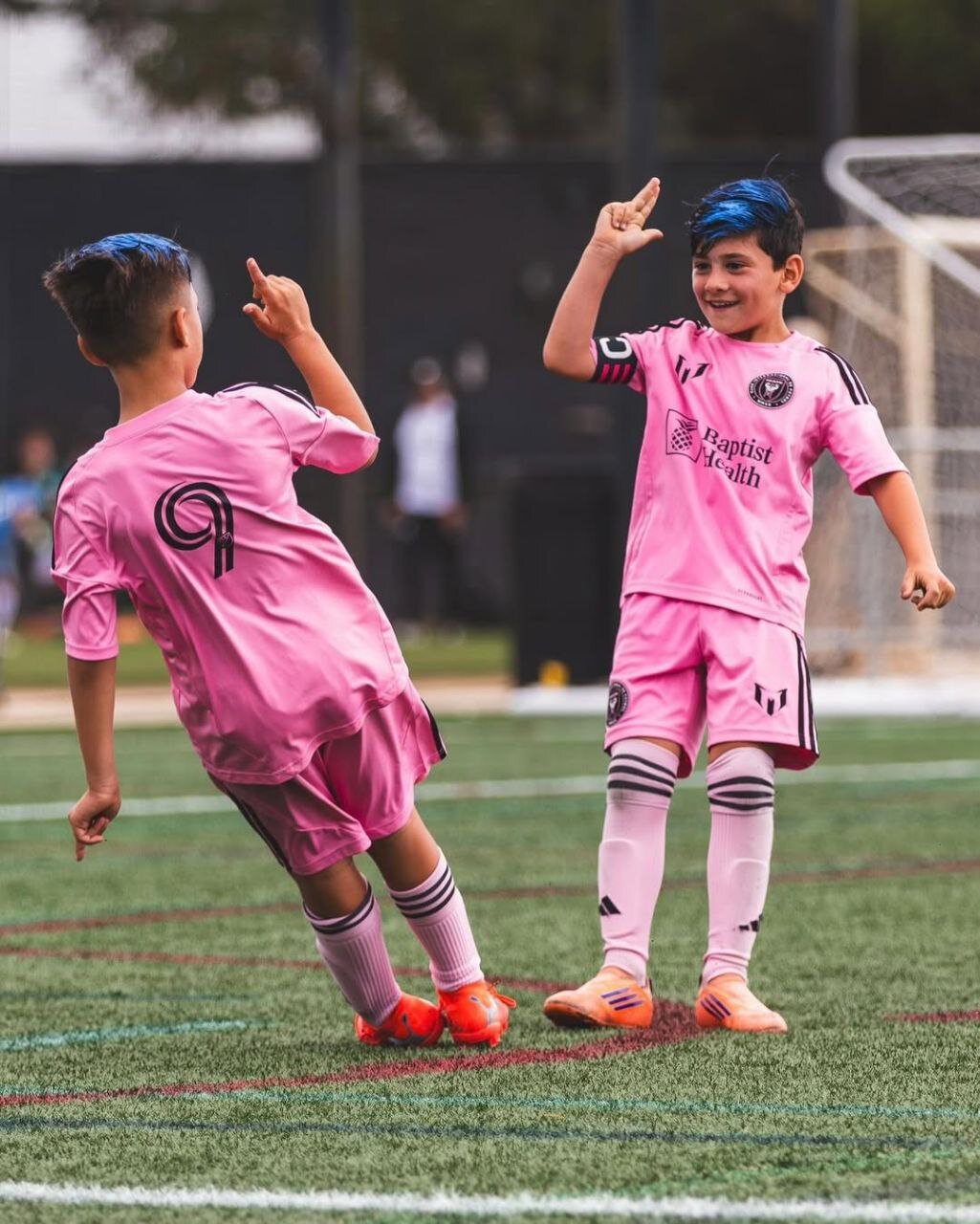 ژست جالب پسران مسی و سوارز پس از گل  | عکس