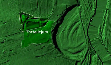 شناسایی دژ ۳۰۰ ساله‌ای که در جنگل پنهان شده بود!