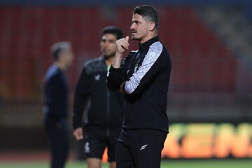 وریا غفوری ثابت کرد درباره استقلال با کسی تعارف ندارد | توصیه به نازون برای رسیدن به ترکیب