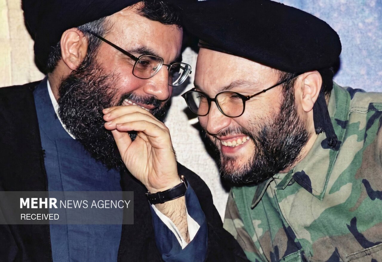 تصاویر کمتر دیده شده از عماد مغنیه در کنار حسن نصرالله و قاسم سلیمانی