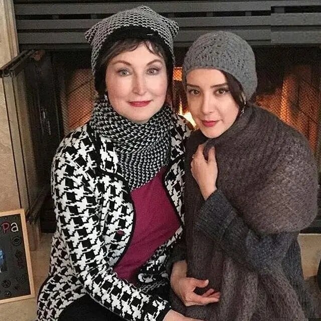 سحر جعفری جوزانی در کنار مادر آمریکایی اش  | عکس