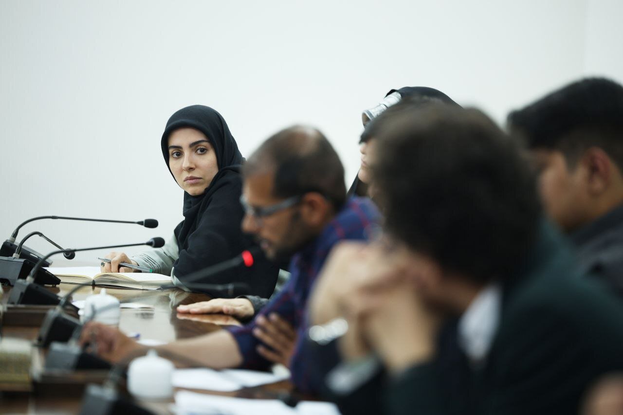 نشست صمیمانه معاون اول رئیس‌جمهور با نمایندگان دانشجویان | تصاویر