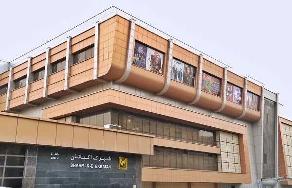 به نسبت سایر چیزها، بلیت سینما ارزان است | با این روند، بعضی سینماها باید تعدیل نیرو کنند